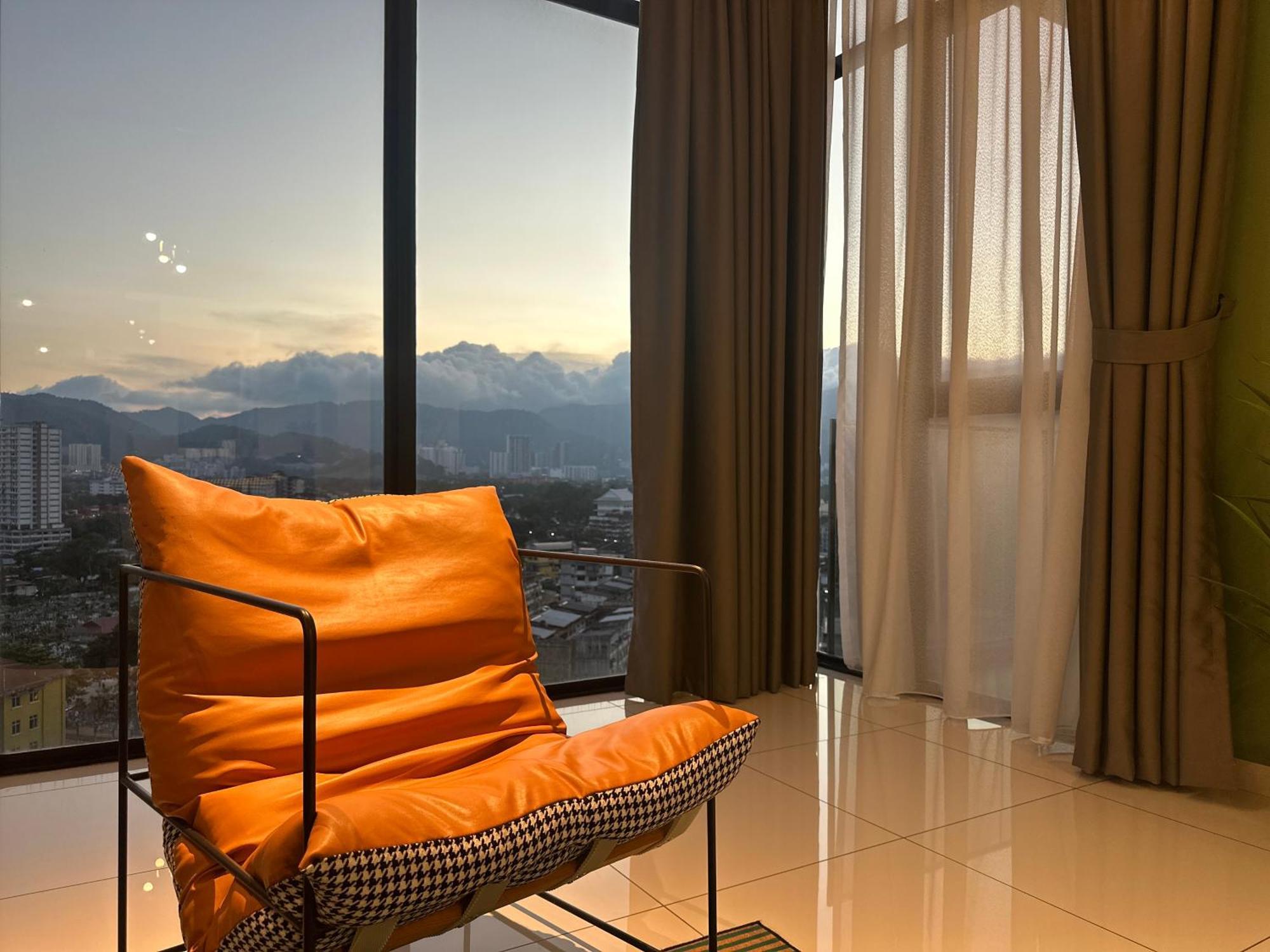 New 2Br Georgetown Warm And Lovely Homestay 10Pax-无敌美景两房民宿 Beacon Executive Suite Eksteriør bilde